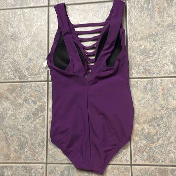 Amoressa Miraclesuit Veracruz One Piece Swimsuit 8 NWT Never worn. - Picture 13 of 14